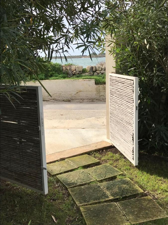 Casa Sugli Scogli Fontane Bianche Exterior foto