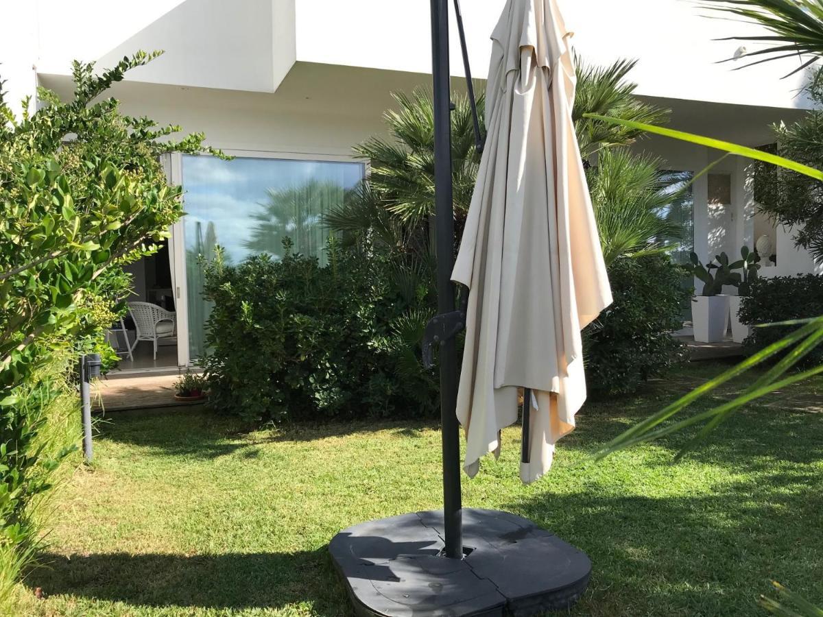 Casa Sugli Scogli Fontane Bianche Exterior foto