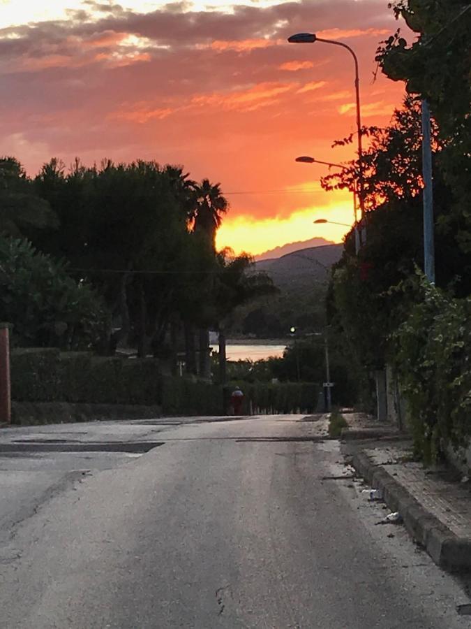 Casa Sugli Scogli Fontane Bianche Exterior foto